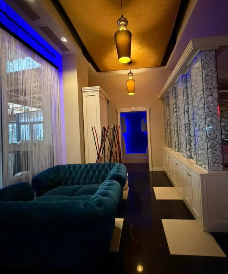 Tirane, shitet ambjent biznesi , 300 m² 1.300.000 € 