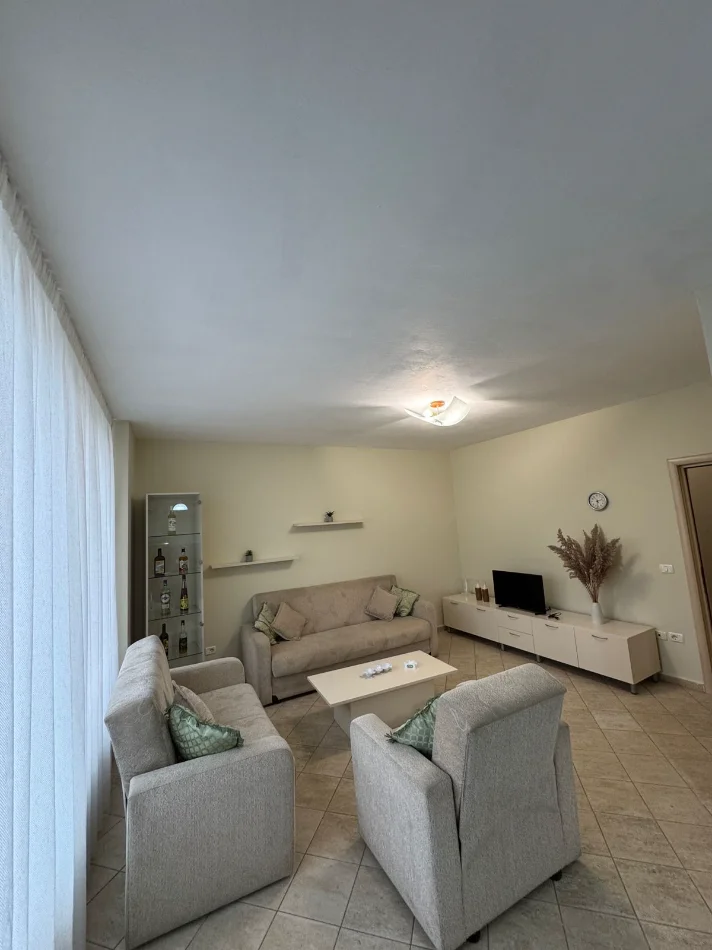 Tirane, jepet me qera apartament 1+1+Ballkon Kati 3, 66 m² 50,000Leke  (Ish Tregu Elektrik/Rr.Todi Shkurti)