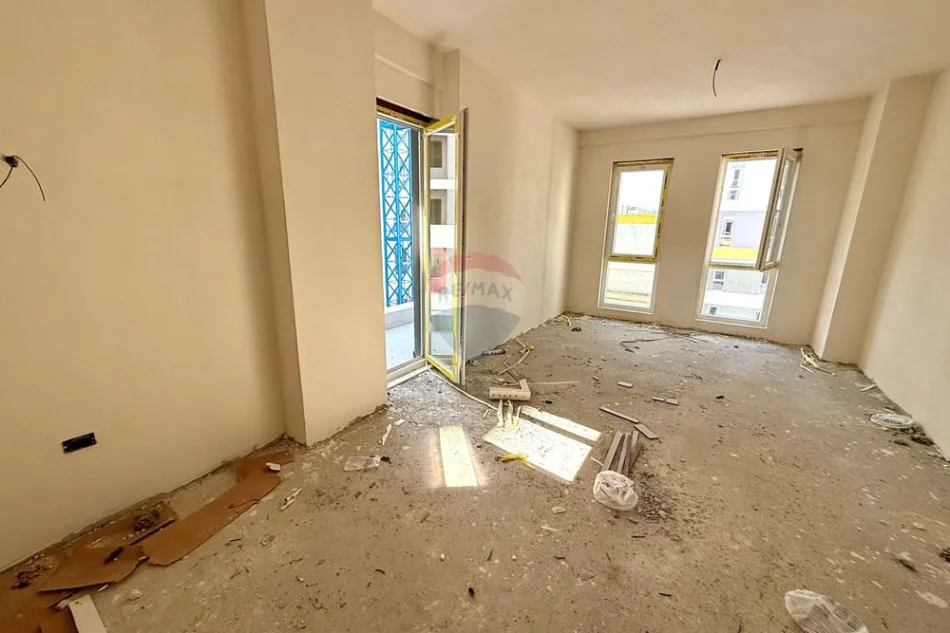 Apartament ne shitje, 2+1 me post parkimi tek Univers City! (109'000 Euro)