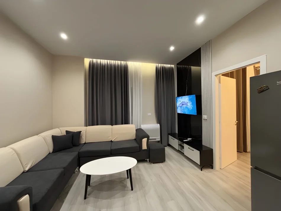 Tirane, jepet me qera apartament 1+1+Ballkon Kati 1, 62 m² 550 € (Kopshti Botanik)
