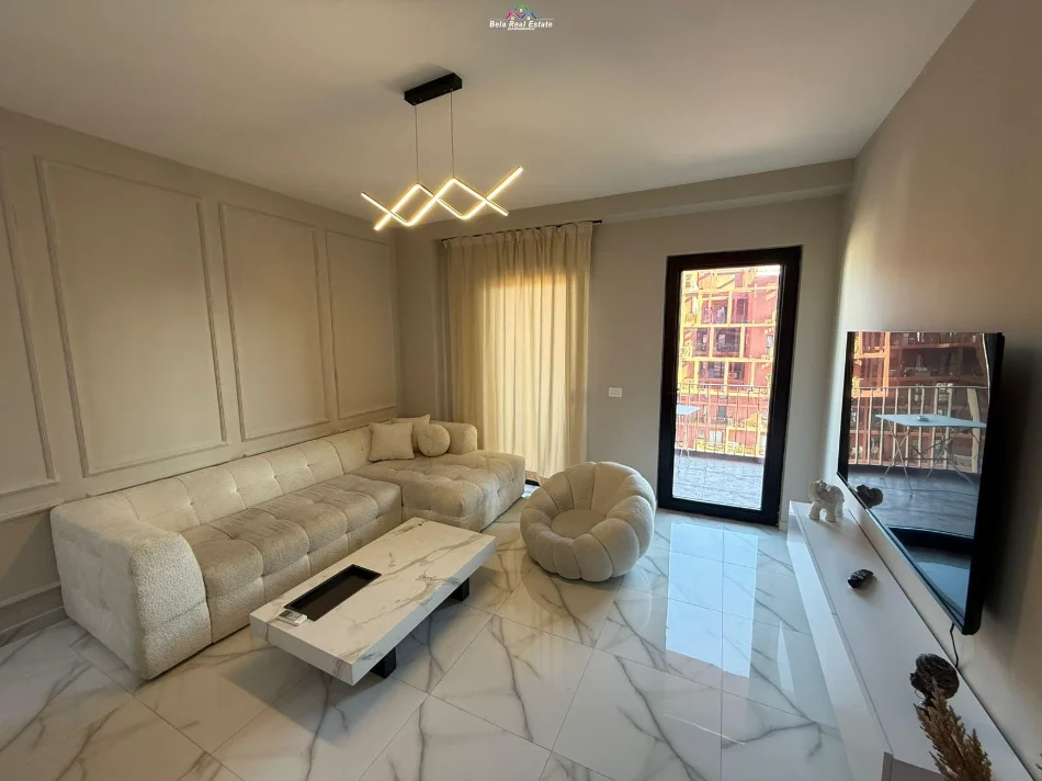 Tirane, jepet me qera apartament 3+1+Ballkon Kati 15, 130 m² 1.500 € (21 Dhjetori, rruga e Kavajes, Tirana Garden Building)