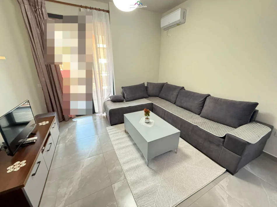 Tirane, jepet me qera apartament 1+1+Ballkon Kati 7, 65 m² 500 € 