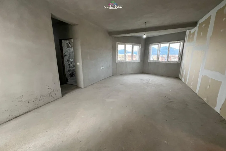 Tirane, jepet me qera zyre Kati 10, 130 m² 730 € (River Rezidence)
