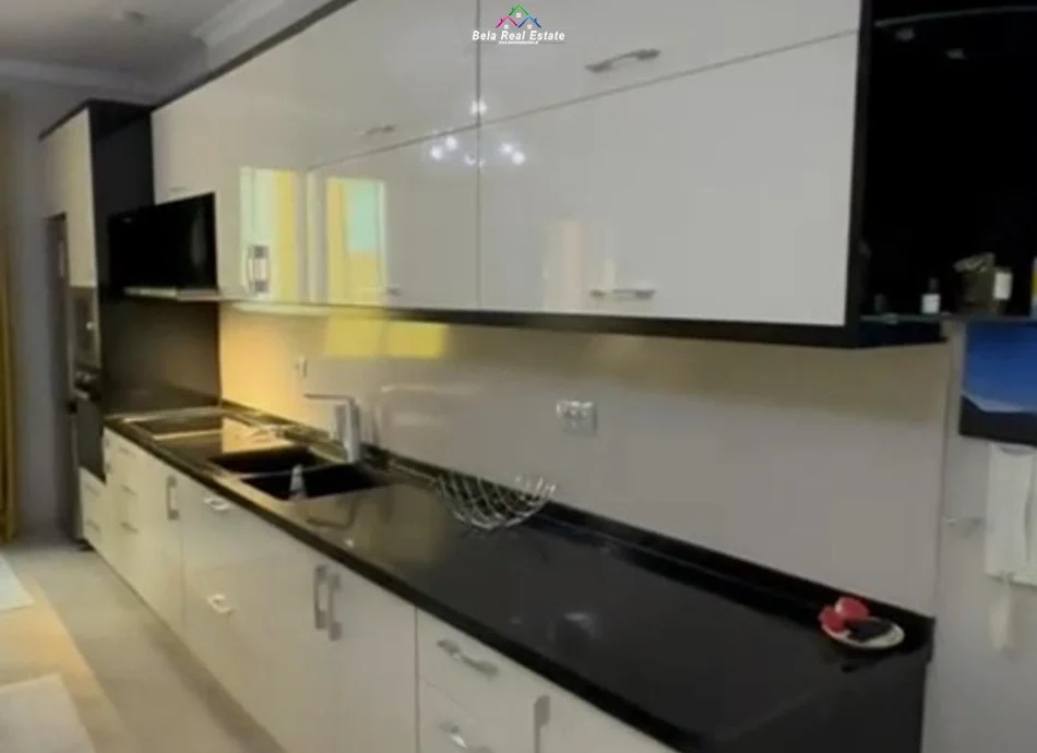 Tirane, jepet me qera apartament 2+1+Ballkon Kati 5, 100 m² 800 € (Kodra e Diellit 1)