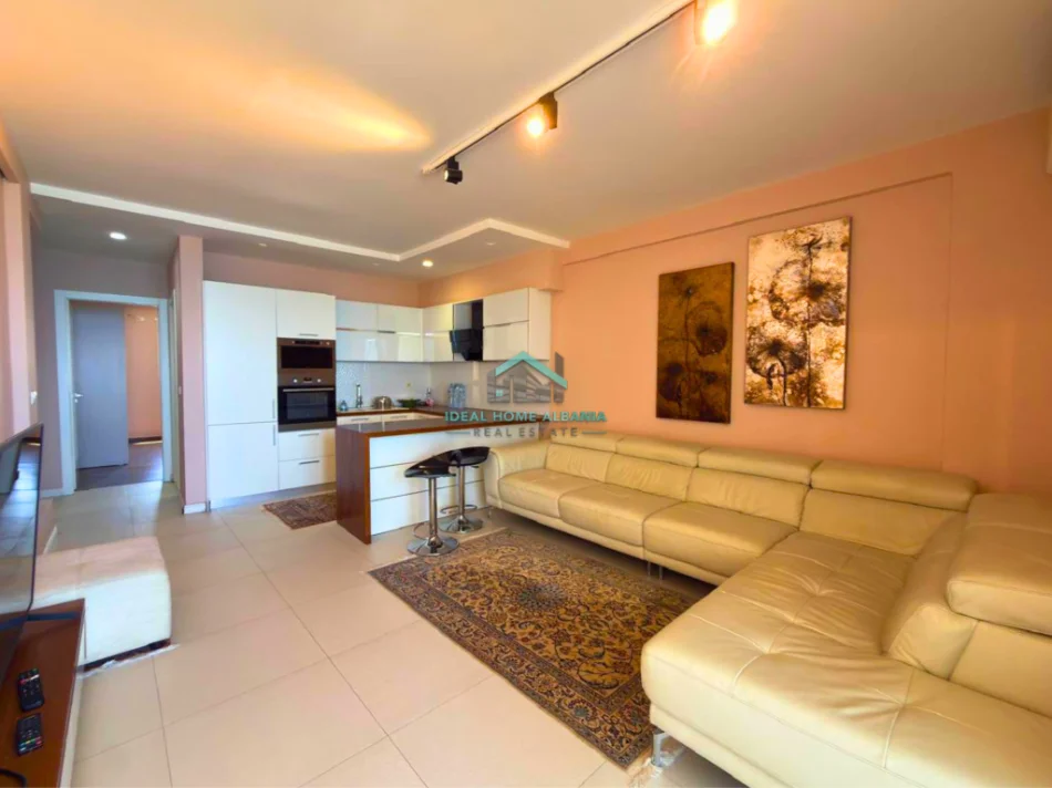 Vlore, shitet apartament 2+1+Ballkon Kati 6, 97 m² 250.000 € (Lungomare, vlore)