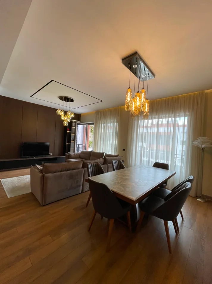 Tirane, shitet apartament 2+1 , 140 m² (Kompleksi Delijorgji)