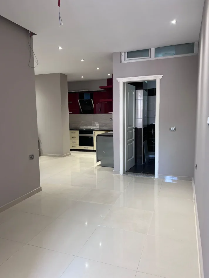 Tirane, jepet me qera apartament , 350 € (Rruga 5 Maji Concord Center))