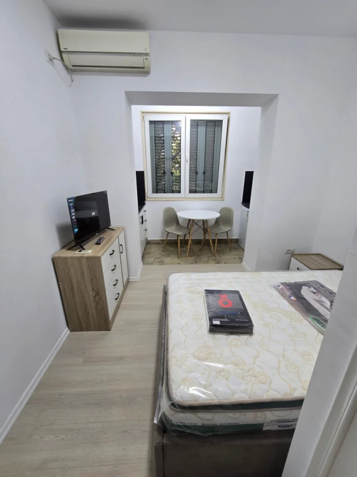 JEPET ME QERA APARTAMENT_ Garsonierë/ MYSLYM SHYRI
