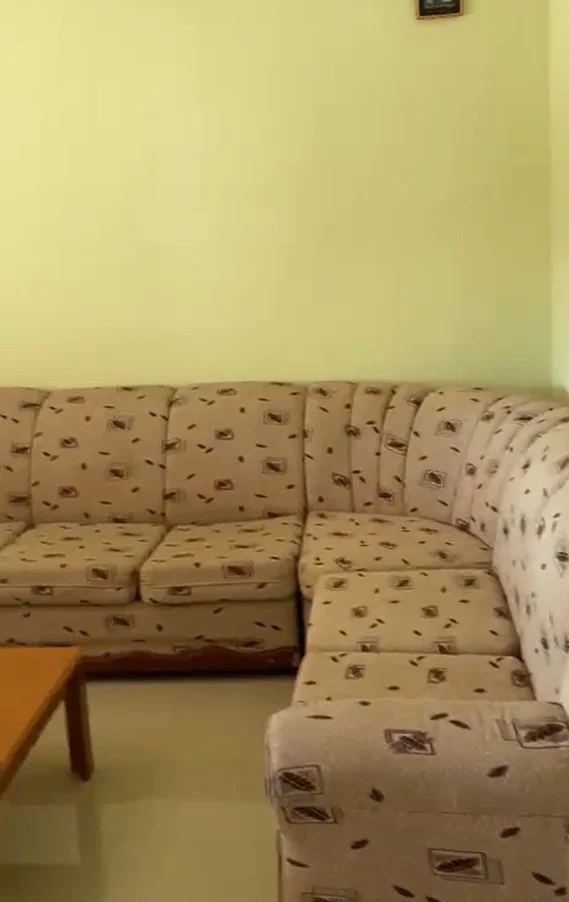 Tirane, jepet me qera apartament 1+1+Ballkon , 60 m² 250 € (pranë Komisariatit të Policisë Nr. 4)