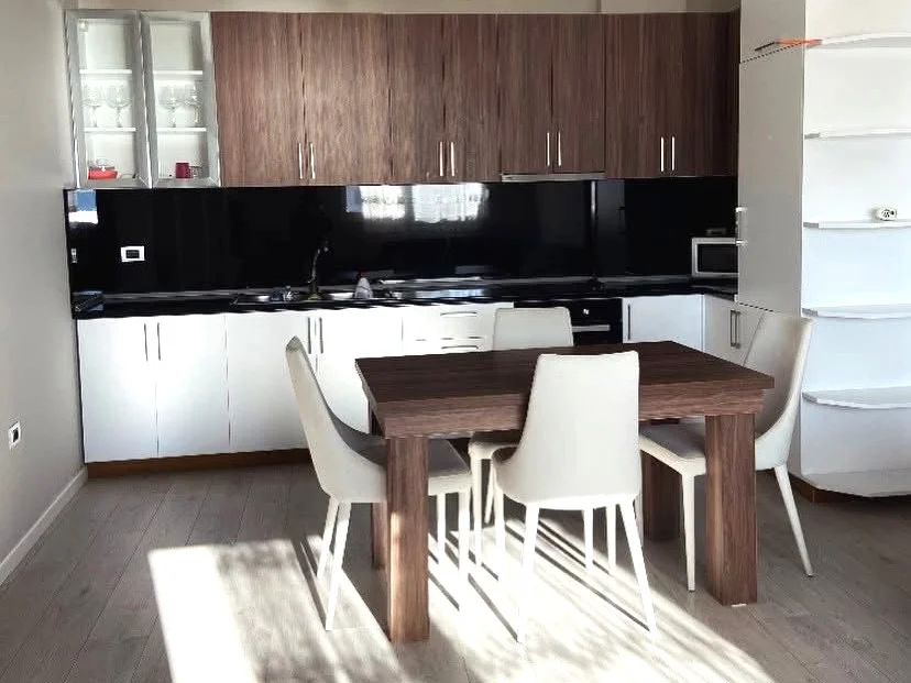 Vlore - Lungomare, shitet apartament 2+1+Ballkon , 90 m² 180.000 € (lungomare, vlore)