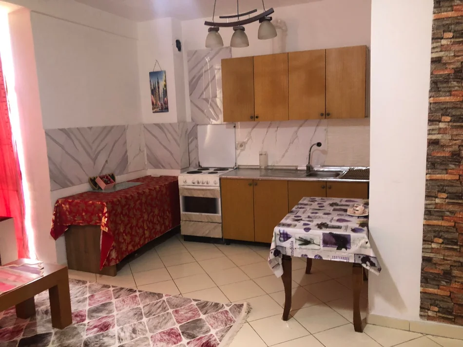 Tirane, jepet me qera apartament 1+1+Ballkon , 70 m² 400 € (Astir, tek Artisti)
