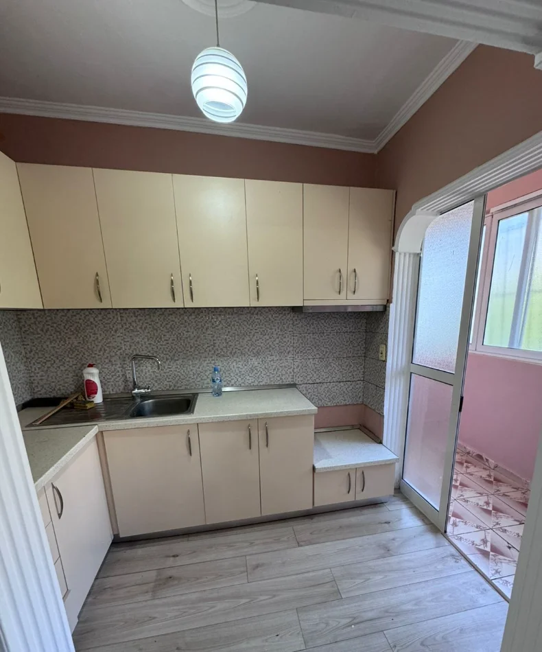 Tirane, shitet apartament 1+1 , 58 m² 115.000 € 