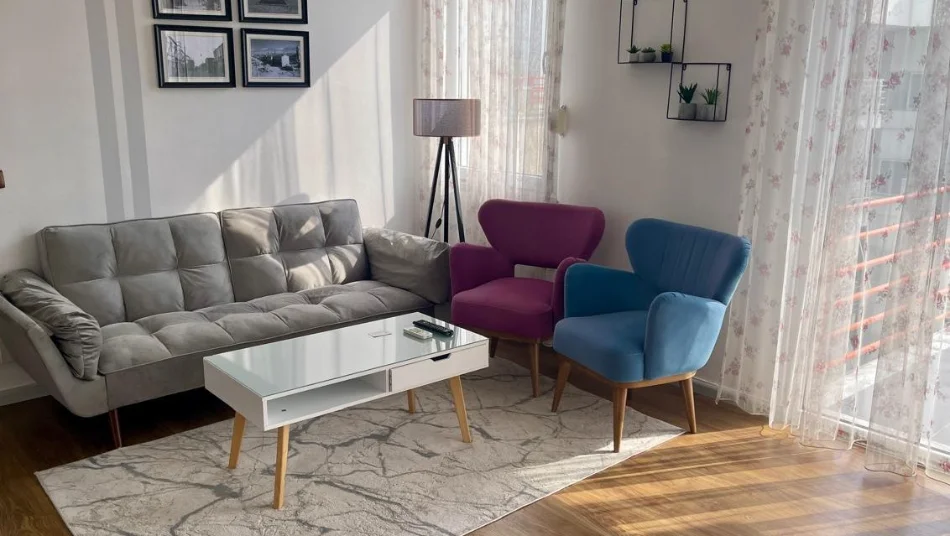 Tirane, jepet me qera apartament 1+1+Ballkon , 75 m² 650 € 