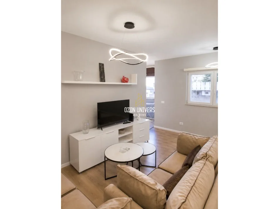 Tirane, shitet apartament 1+1+Ballkon , 60 m² 155.000 € (Komuna e Parisit)