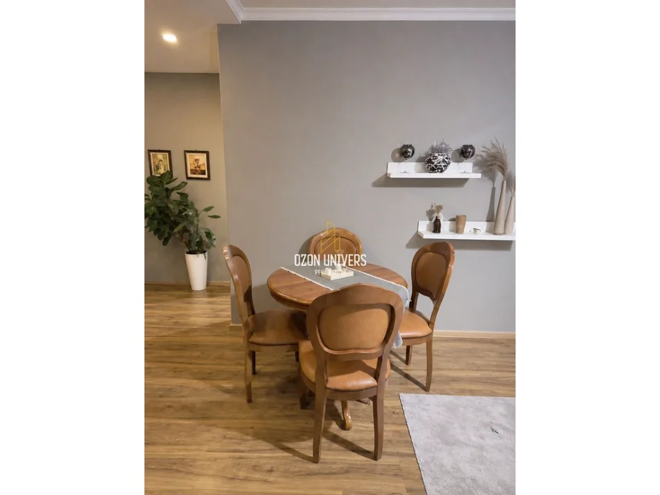 Tirane, jepet me qera apartament 1+1+Ballkon Kati 11, 70 m² 650 € (Komuna e Parisit)