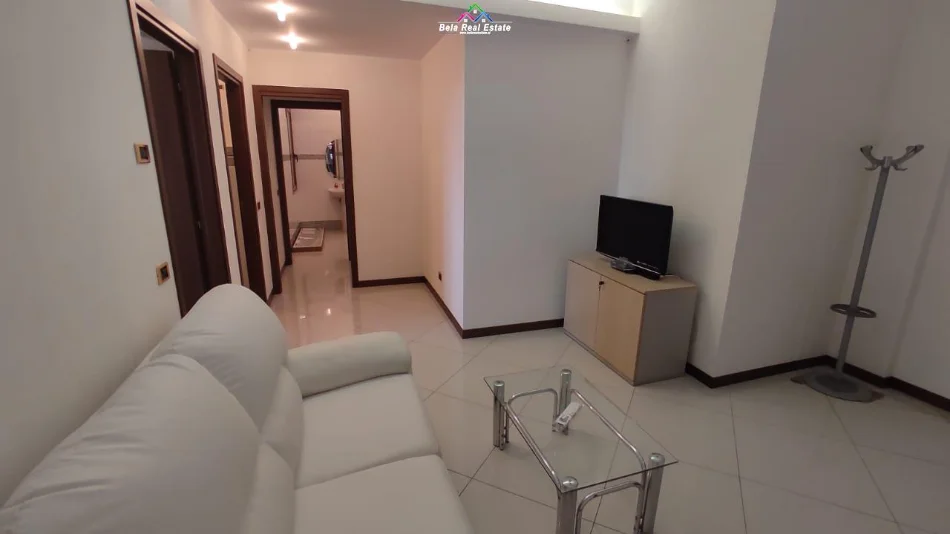 Tirane, jepet me qera apartament 1+1 Kati 2, 70 m² 470 € (Kinostudio)