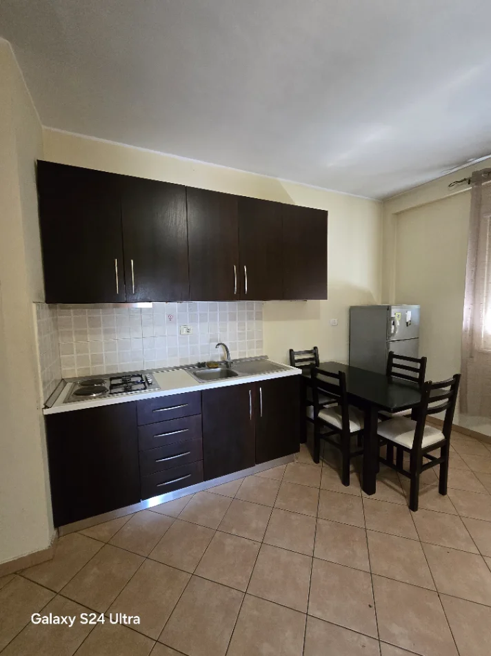 Tirane, shitet apartament 2+1 , 72 m² 160.000 € (Ish-Parku)