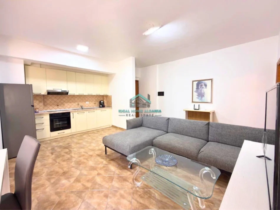 Vlore, shitet apartament 1+1+Ballkon Kati 2, 72 m² 105.000 € (Lungomare, vlore)