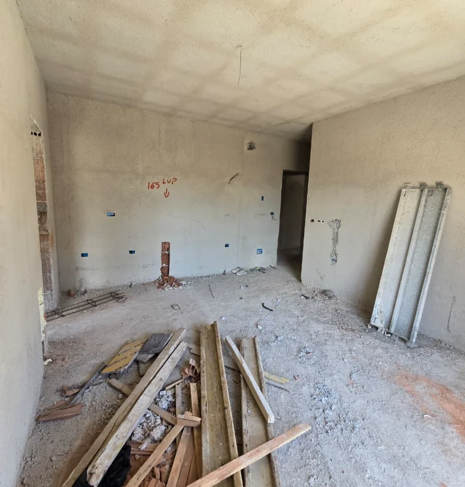 Tirane, shitet apartament 1+1+Ballkon , 65 m² 93.525 € 