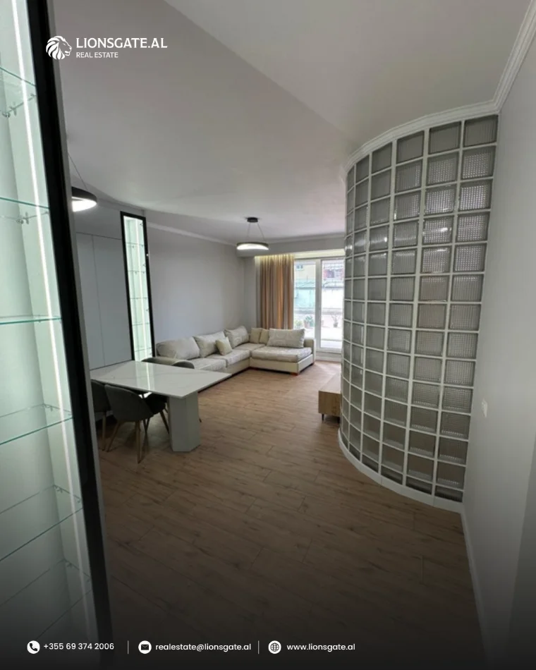 Tirane, jepet me qera apartament 2+1 Kati 2, 107 m² 1.000 € 