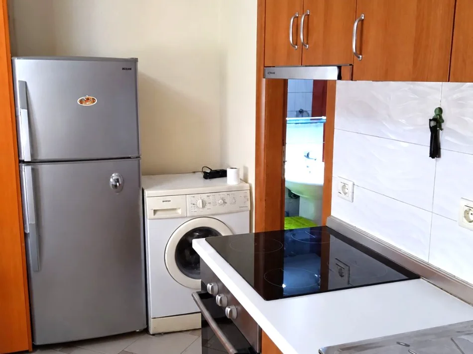 Tirane, jepet me qera garsonier 1+1 , 50 m² 500 € (Rruga Mihal Duri)