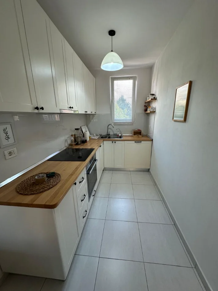 Tirane, shitet apartament 1+1+Ballkon Kati 2, 52 m² 120.000 € (Oxhaku)