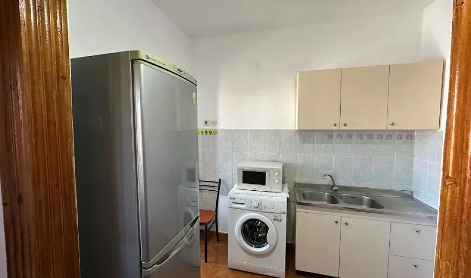 Tirane, jepet me qera apartament 2+1 Kati 4, 78 m² 600 € 
