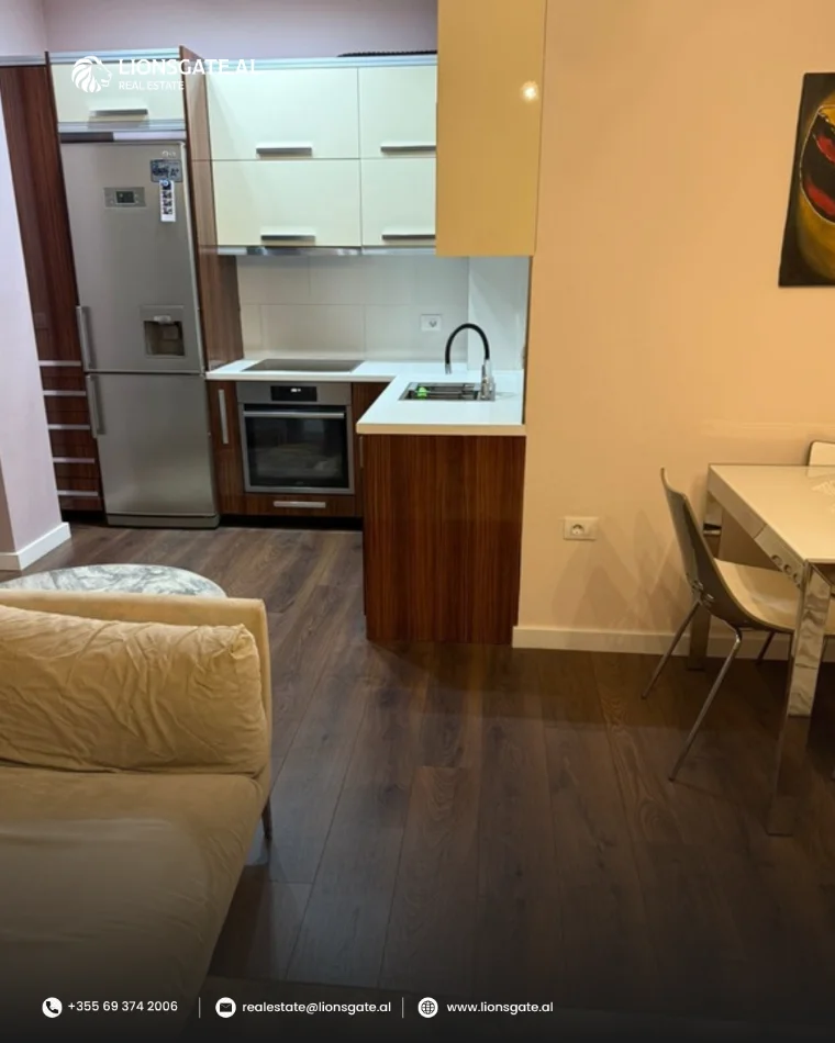 Tirane, jepet me qera apartament 1+1 Kati 2, 70 m² 600 € 