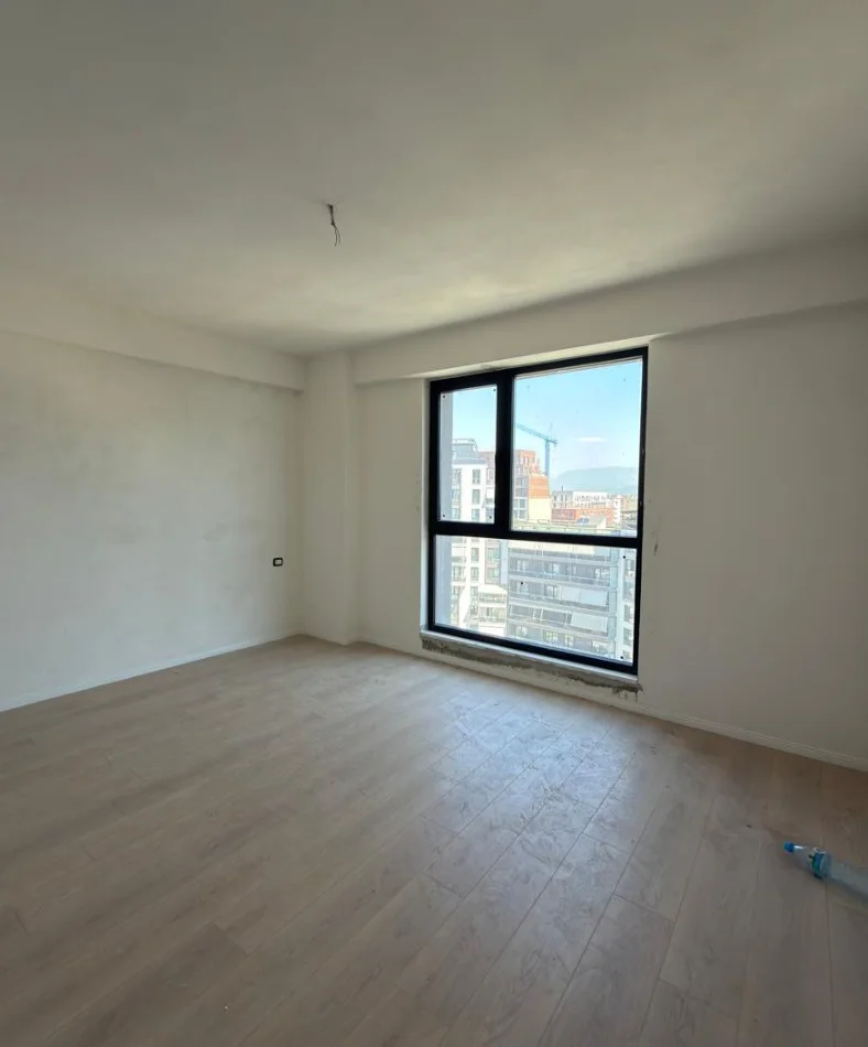 Tirane, shitet apartament 2+1 , 92 m² 149.300 € 