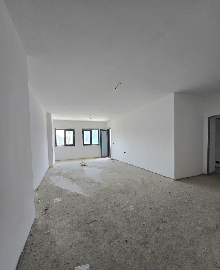 Tirane, shitet apartament 3+1 , 151 m² 340.000 € 