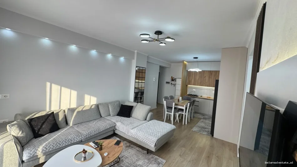 Tirane, shes apartament 2+1 Kati 6, 81 m² 114.800 € (Bulevardi Donald Trump)