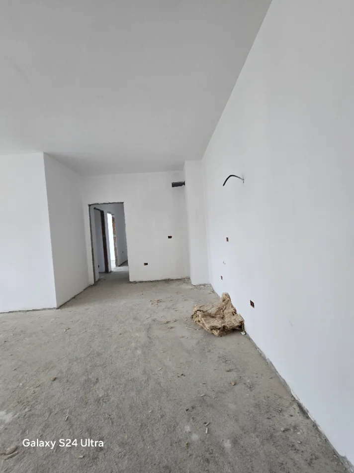 Tirane, shitet apartament 3+1 , 151 m² 350.000 € (Bulevardi Gjergj Fishta)