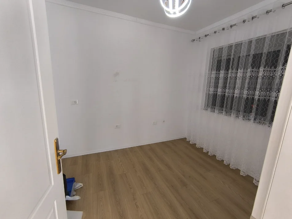 Tirane, shitet apartament 2+1 , 78 m² 130.000 € (RESTORANT FRESKU)