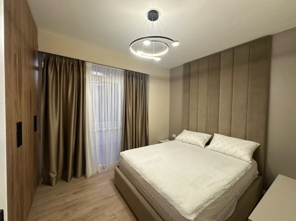 shitet , 112 m² 210.000 € (Astir)