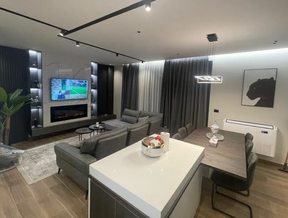 Tirane, shitet apartament 2+1 , 120 m² 420.000 € 