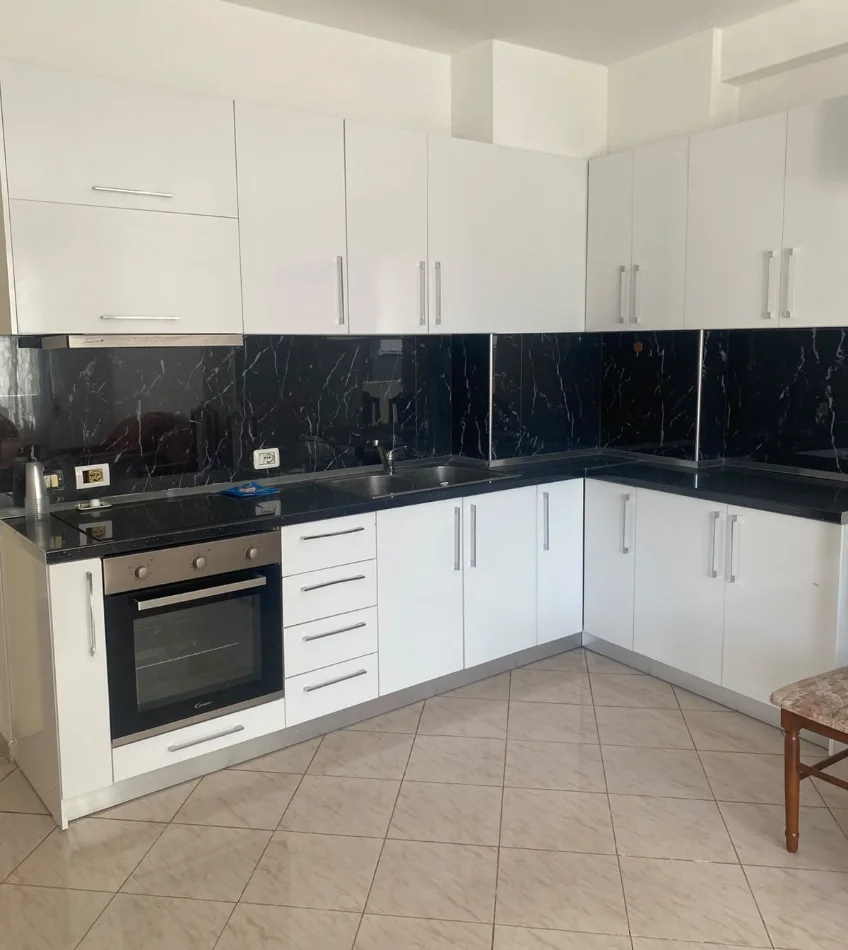 Tirane, shitet apartament 2+1 , 87 m² 115.000 € 