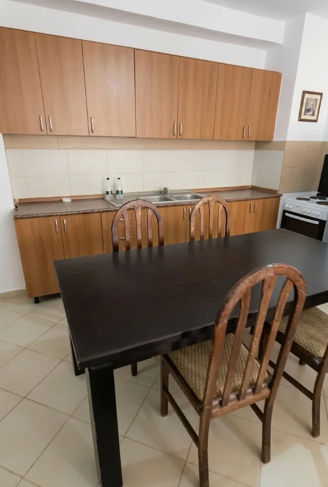 Tirane, jepet me qera apartament 2+1+Ballkon Kati 2, 110 m² 400 € (Fresk)