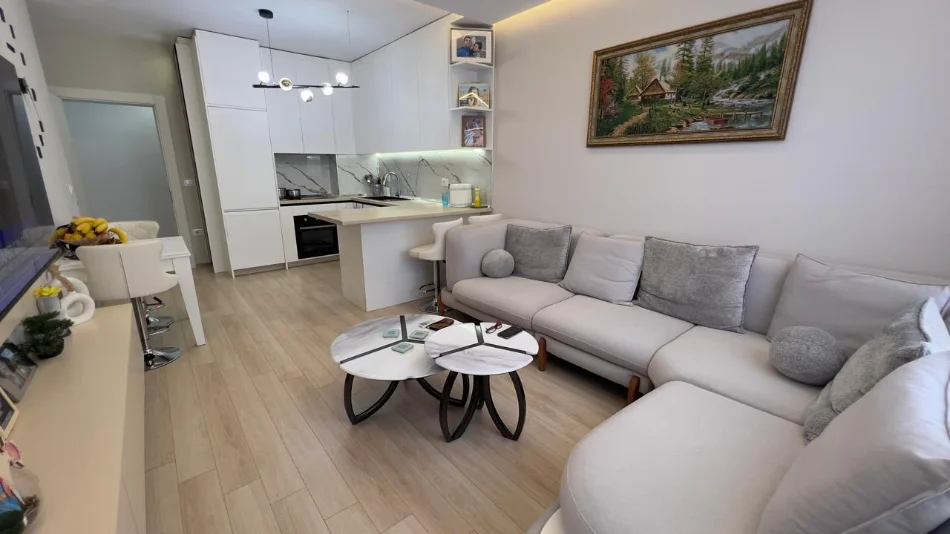 Tirane, shitet apartament 2+1 , 104 m² 125.000 € (Kamez)