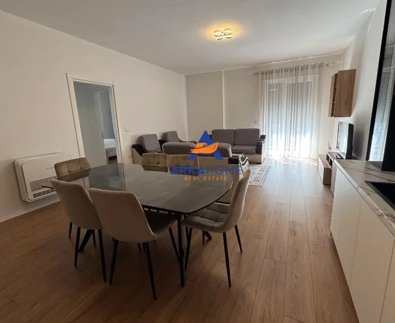 Tirane, jepet me qera apartament 2+1+Ballkon Kati 3, 106 m² 537 € 