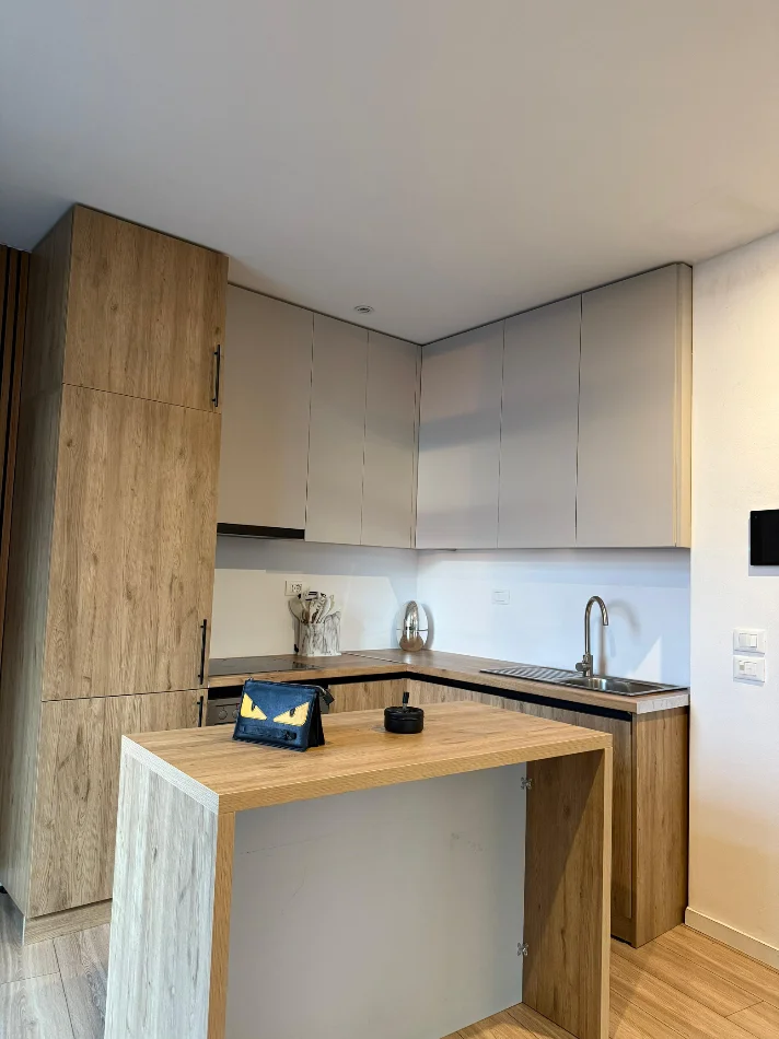 Tirane, shitet apartament 2+1 Kati 9, 124 m² 555.000 € (Liqeni Artificial)