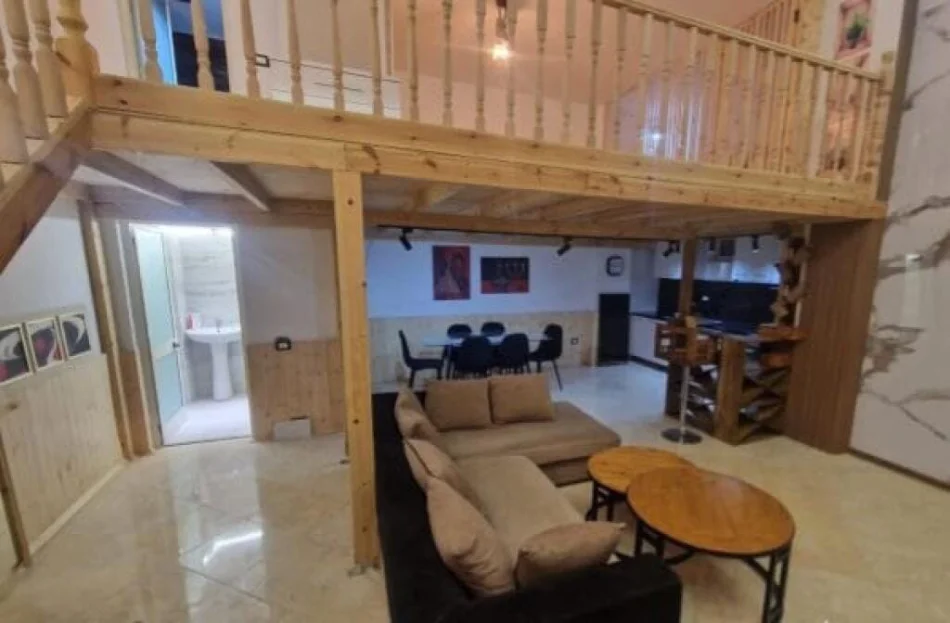 Tirane, jepet me qera apartament duplex 2+1 Kati 1, 110 m² 500 € (Selite)