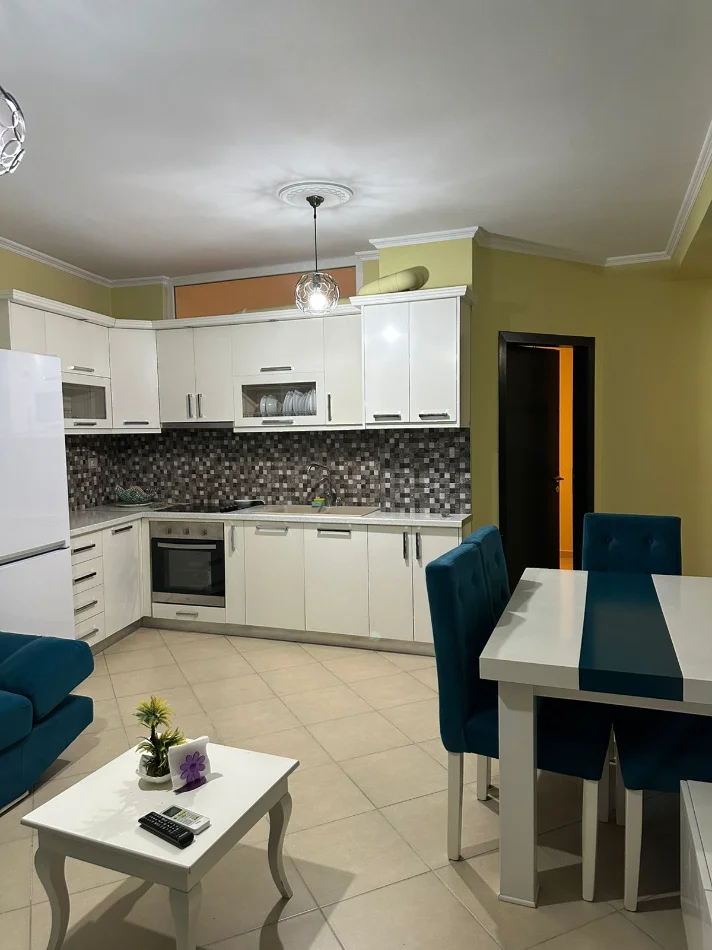 Tirane, jepet me qera apartament 1+1+Ballkon Kati 5, 68 m² 400 € (Astir)