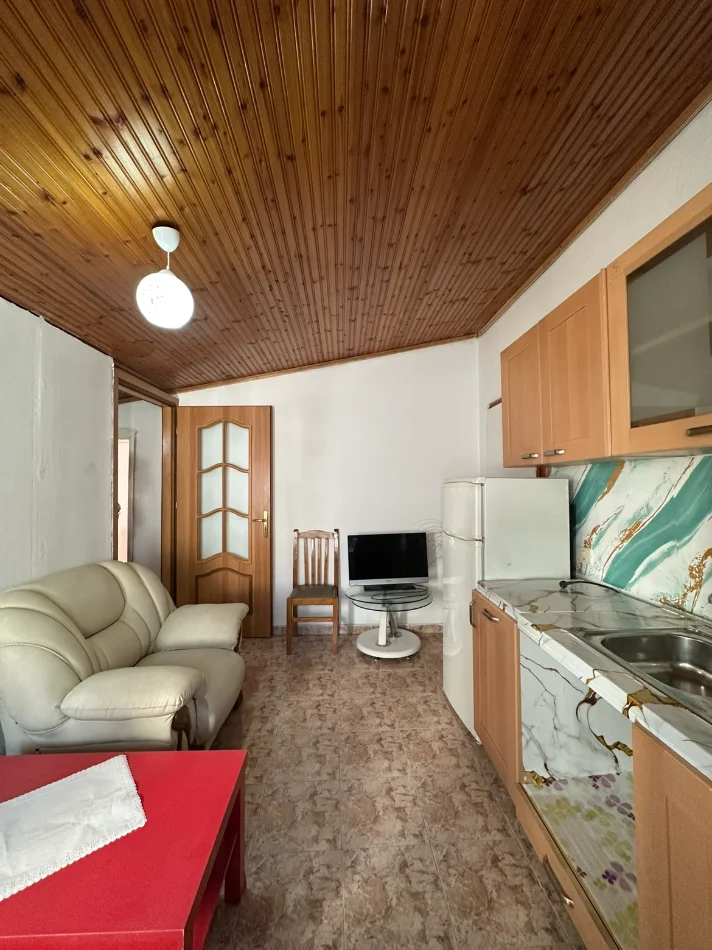 Tirane, jepet me qera apartament 1+1 Kati 3, 60 m² 480 € (Komuna e Parisit)