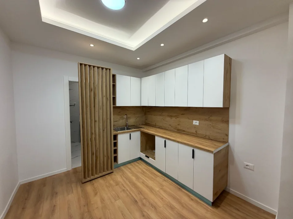 Tirane, shitet apartament 1+1+Ballkon Kati 5, 59 m² 135.000 € (Don Bosko)