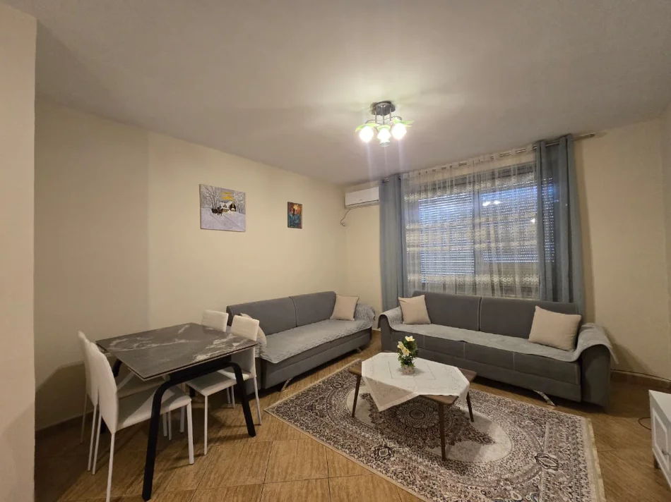 Tirane, jepet me qera apartament 2+1 Kati 5, 105 m² 800 € (Rruga e Kosovareve)
