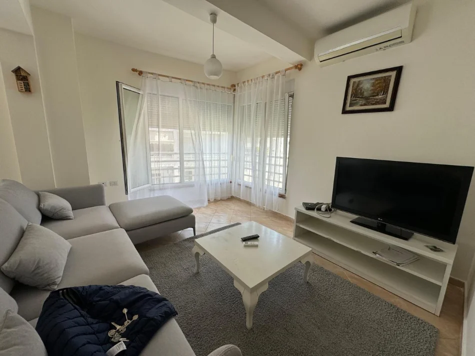 Tirane, jepet me qera apartament 2+1 Kati 2, 96 m² 600 € (Kodra e Diellit 1)