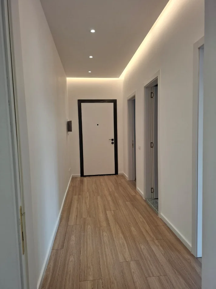 Tirane, shitet apartament 2+1 , 95 m² 137.637 € (Paskuqan)