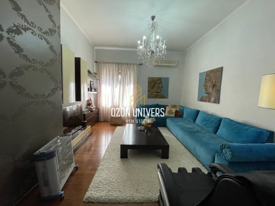 Tirane, jepet me qera për banim ose biznes ,2+1+Ballkon Kati 3, 120 m² 1200 € (Qendër)