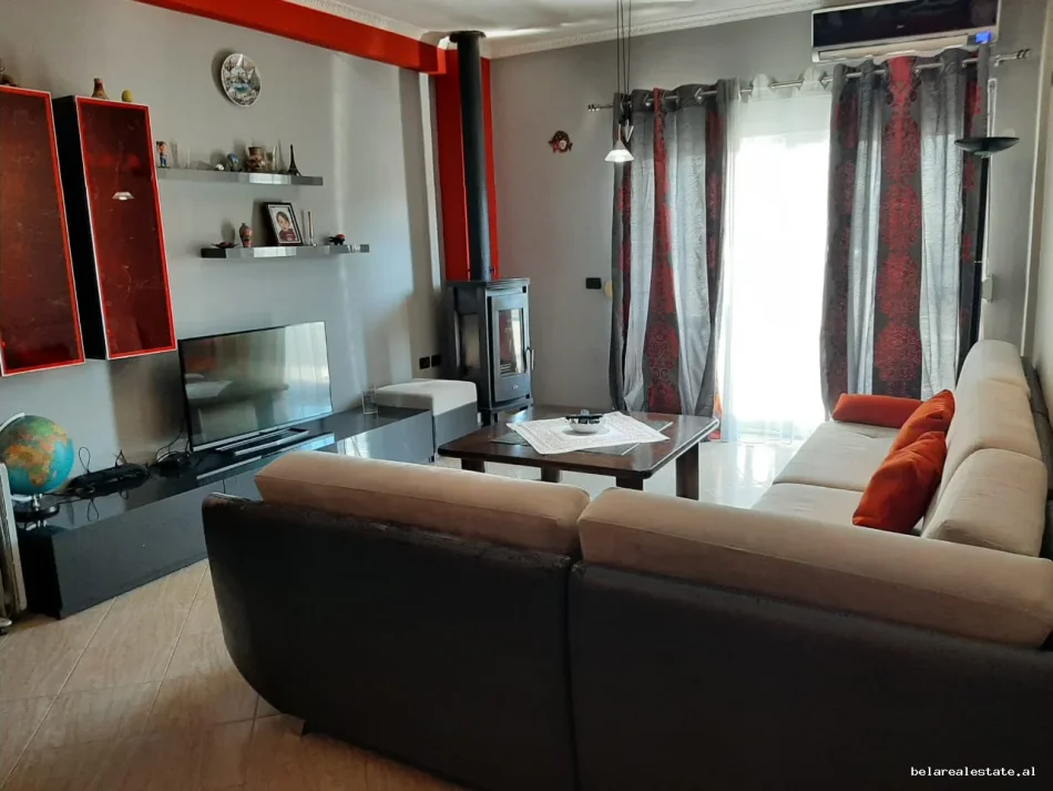 Tirane, jepet me qera apartament 2+1+Ballkon Kati 8, 100 m² 590 € (Astir)