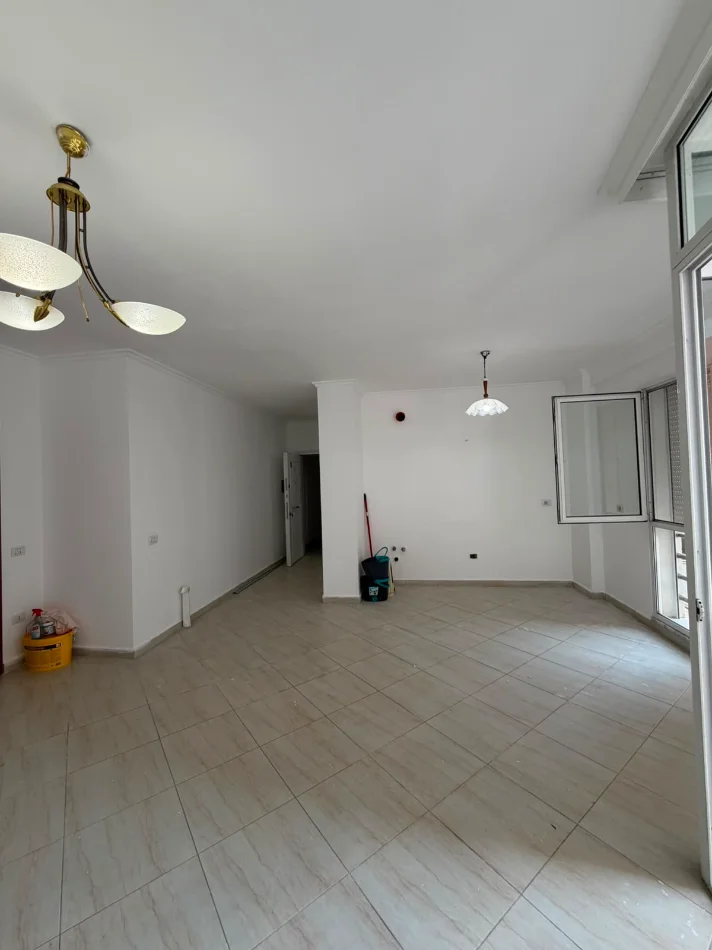 Tirane, shitet apartament 2+1 , 112 m² 270.000 € 